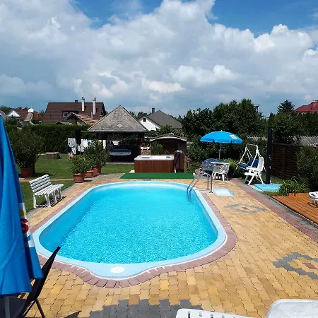 Holp Vendeghaz Panzio Гостевой дом 4*