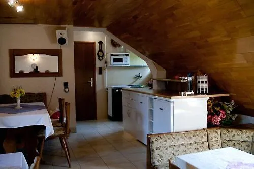 Holp Vendeghaz Konukevi 4*